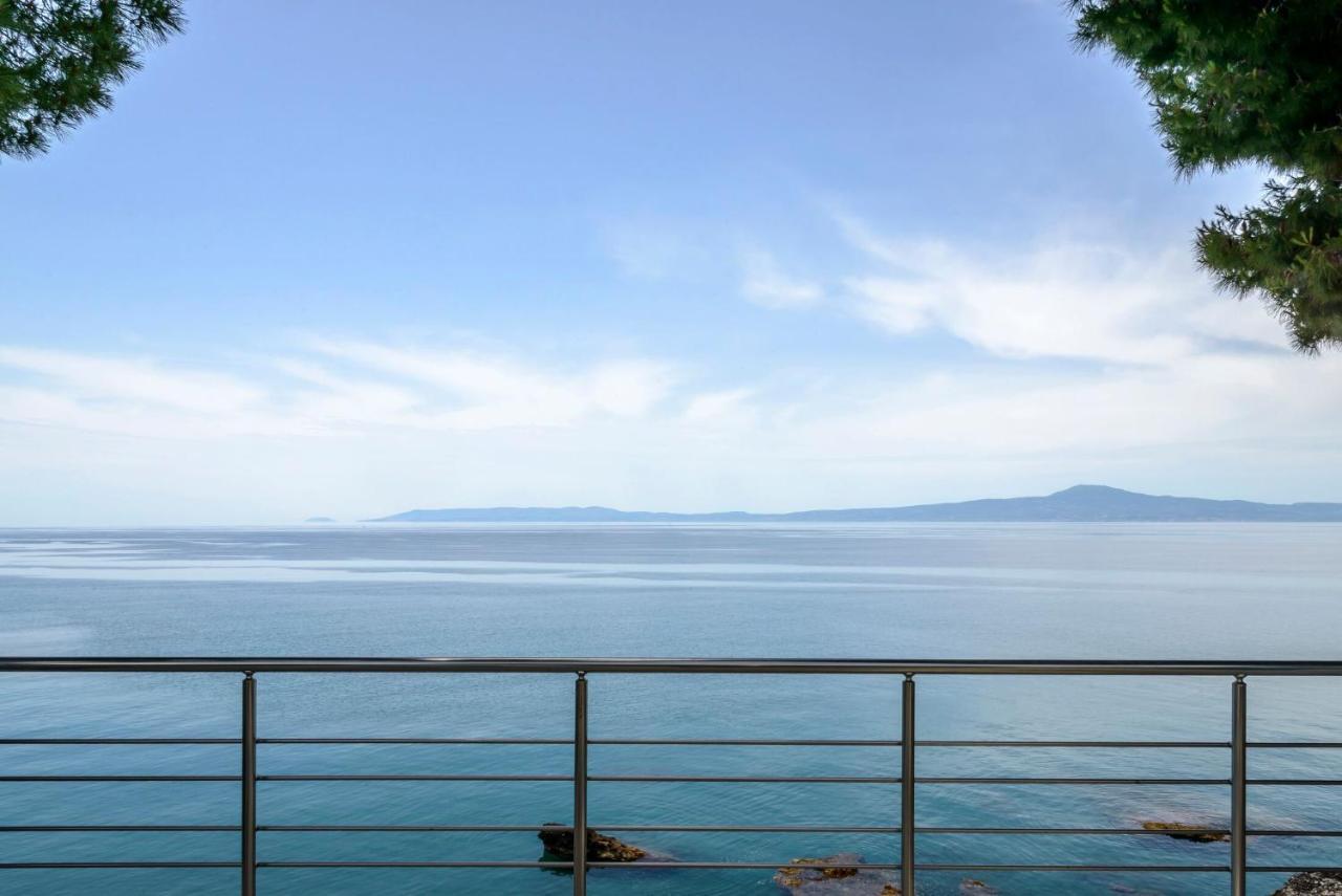 Naftilos Blue View Retreat Avia Экстерьер фото